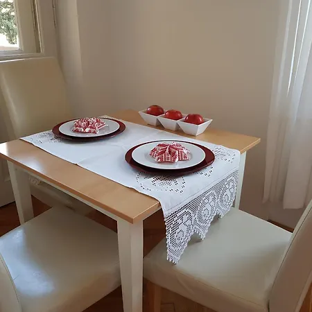 Medea 2 With Private Parking Apartment *