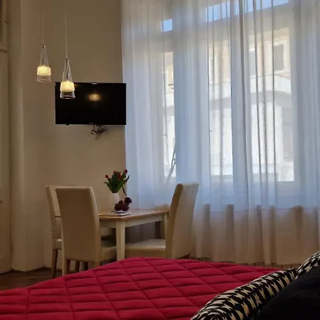 Medea 2 With Private Parking Apartment Opatija